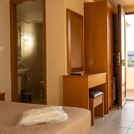 Ekavi Hotel 3*