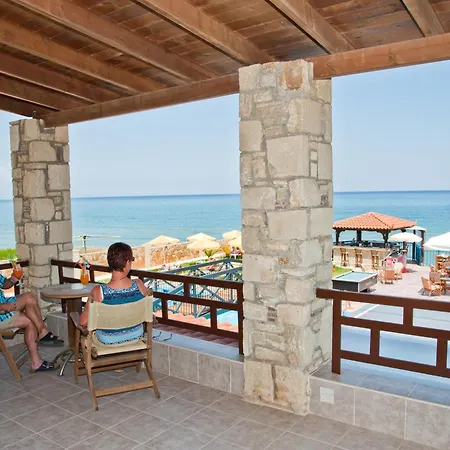 Hotel Ekavi 3*